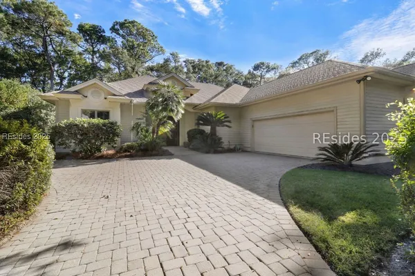 Property Slideshow image 3 of 50 | 81 wedgefield dr, Hilton Head Island, SC, 29926