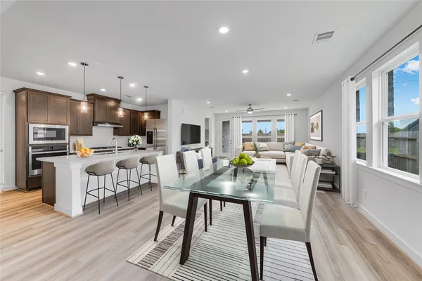 Property Slideshow image 2 of 32 | 4638 rustic grove ln, Fulshear, TX, 77441