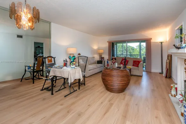 Property Slideshow image 3 of 30 | 500 sw 130th ter 407a, Pembroke Pines, FL, 33027