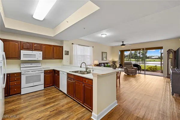 Property Slideshow image 3 of 40 | 10710 ravenna way 101, Fort Myers, FL, 33913