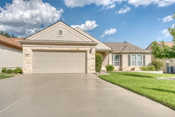 Property Slideshow image 2 of 34 | 209 summit st, Georgetown, TX, 78633