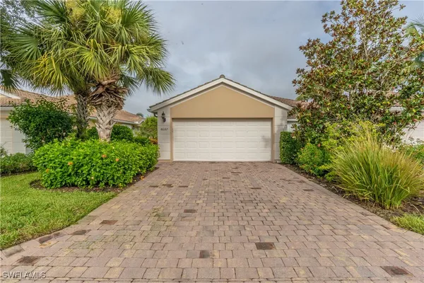 Property Slideshow image 2 of 37 | 8687 genova ct, Naples, FL, 34114