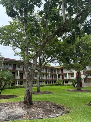 Property Slideshow image 3 of 24 | 150 sw 134th way apt 101r, Pembroke Pines, FL, 33027