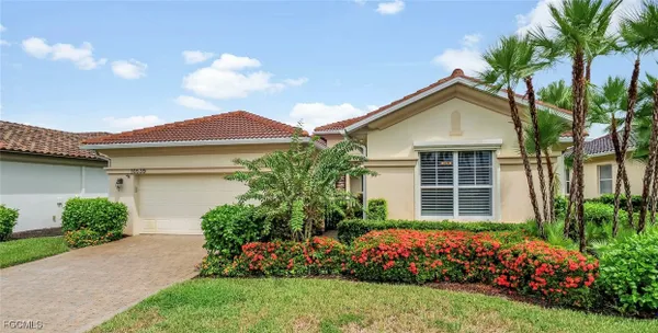 Property Slideshow image 2 of 46 | 10539 bellagio dr, Fort Myers, FL, 33913