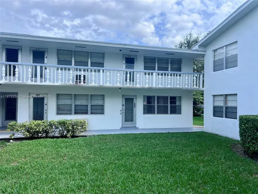 Property Slideshow image 2 of 29 | 418 sheffield q # 418, West Palm Beach, FL, 33417