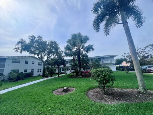Property Slideshow image 3 of 29 | 418 sheffield q # 418, West Palm Beach, FL, 33417