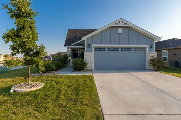 Property Slideshow image 2 of 32 | 101 bristol cv, Georgetown, TX, 78633