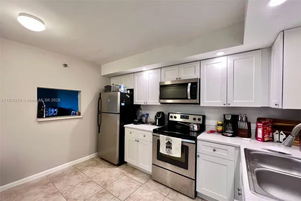 Property Slideshow image 2 of 47 | 4820 lucerne lakes blvd 207, Lake Worth, FL, 33467