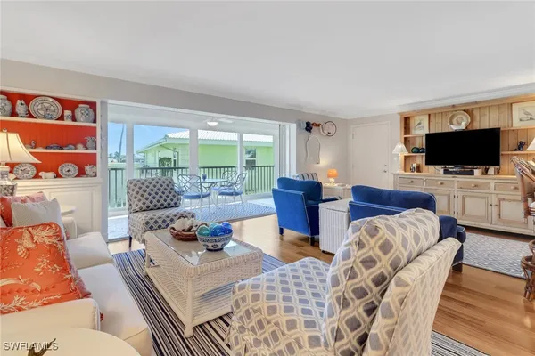 Property Slideshow image 3 of 23 | 2850 gulf shore blvd 203, Naples, FL, 34103