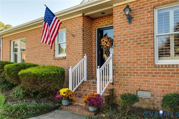 Property Slideshow image 3 of 34 | 4903 waycrest ter, North Chesterfield, VA, 23234