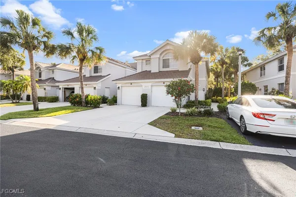Property Slideshow image 3 of 23 | 25212 pelican creek cir 103, Bonita Springs, FL, 34134