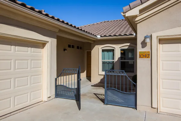Property Slideshow image 2 of 33 | 1047 prairie zinnia dr, Bernalillo, NM, 87004