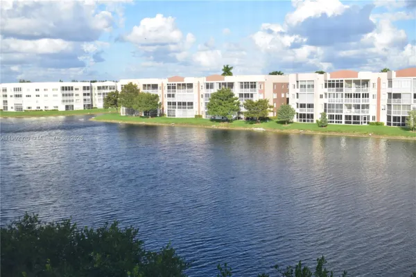 Property Slideshow image 3 of 16 | 7486 trent dr 408, Tamarac, FL, 33321