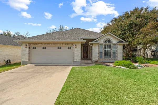 Property Slideshow image 2 of 33 | 125 sabine dr, Georgetown, TX, 78628