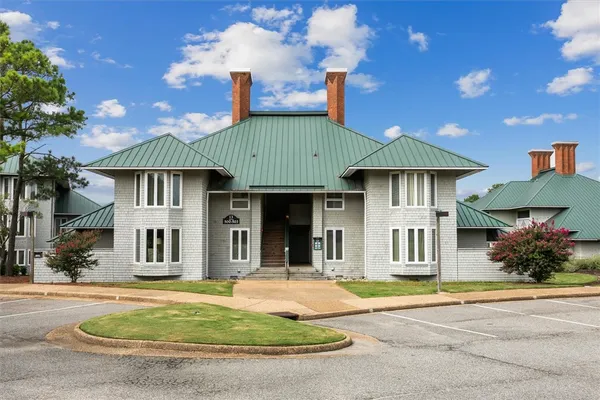 Property Slideshow image 2 of 46 | 502 richmonds ordinary, Williamsburg, VA, 23185