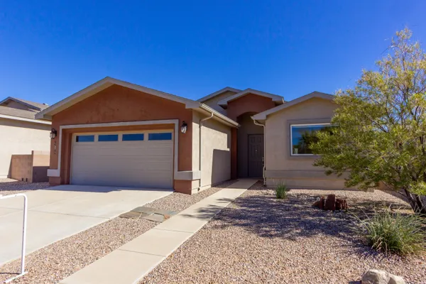 Property Slideshow image 2 of 25 | 640 jubilee blvd, Los Lunas, NM, 87031