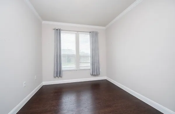 Property Slideshow image 3 of 33 | 200 longview ln, Georgetown, TX, 78633