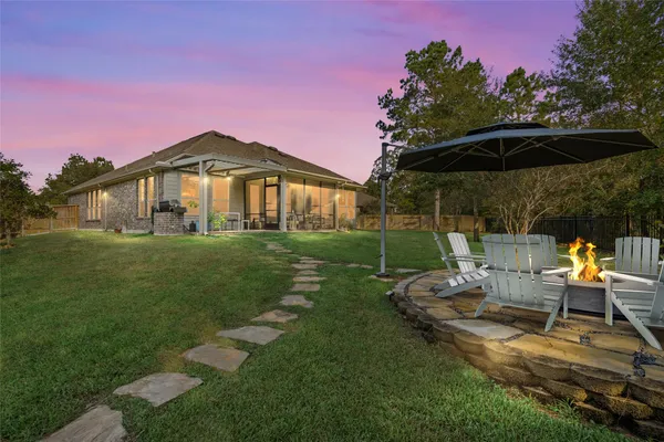 Property Slideshow image 3 of 30 | 106 wild wisteria pl, Montgomery, TX, 77316