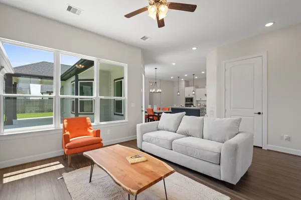 Property Slideshow image 3 of 22 | 1206 hidden oaks dr, Tomball, TX, 77375