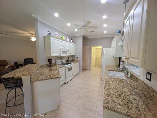 Property Slideshow image 3 of 41 | 9 somerset ln, Lake Placid, FL, 33852