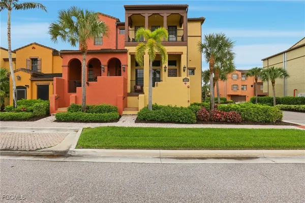 Property Slideshow image 3 of 50 | 11875 izarra way 8712, Fort Myers, FL, 33912