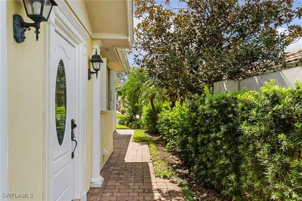 Property Slideshow image 3 of 22 | 8089 xenia ln, Naples, FL, 34114