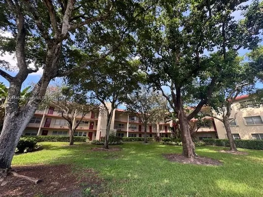 Property Slideshow image 3 of 19 | 200 sw 132nd way apt 212l, Pembroke Pines, FL, 33027