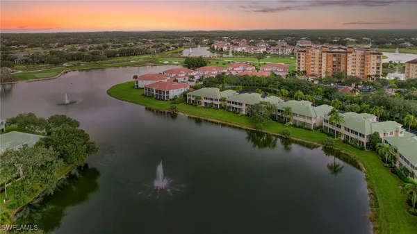 Property Slideshow image 3 of 24 | 566 vintage reserve ln # 21a, Naples, FL, 34119