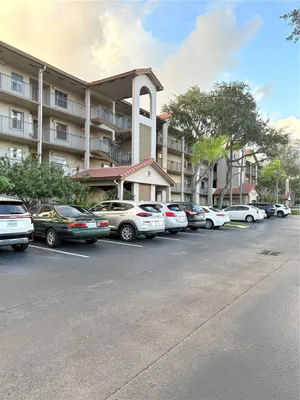 Property Slideshow image 2 of 37 | 1300 sw 124th ter 304p, Pembroke Pines, FL, 33027
