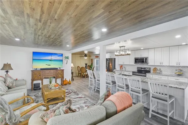 Property Slideshow image 3 of 48 | 5517 sir walter way, North Fort Myers, FL, 33917