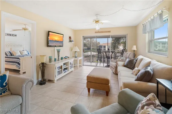 Property Slideshow image 3 of 15 | 3150 binnacle dr 2f, Naples, FL, 34103