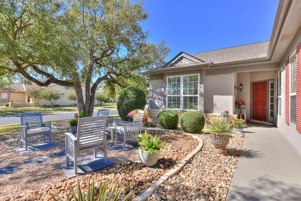 Property Slideshow image 3 of 33 | 322 yukon ter, Georgetown, TX, 78633