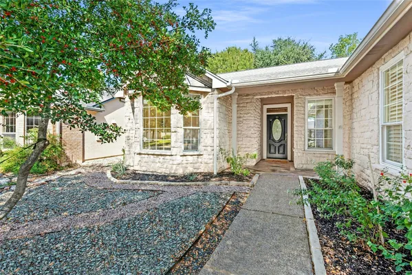 Property Slideshow image 3 of 40 | 110 harness ln, Georgetown, TX, 78633