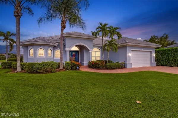 Property Slideshow image 3 of 32 | 8983 star tulip ct, Naples, FL, 34113