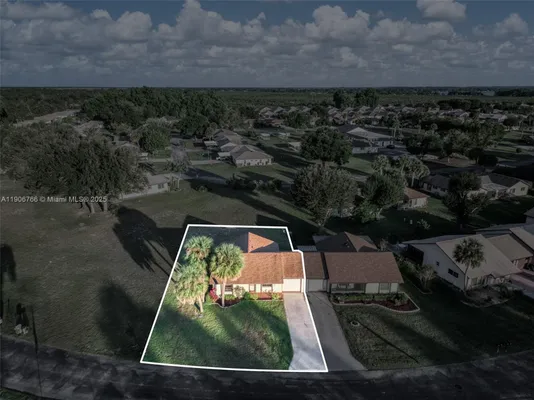 Property Slideshow image 2 of 49 | 55 jasmine st, Lake Placid, FL, 33852
