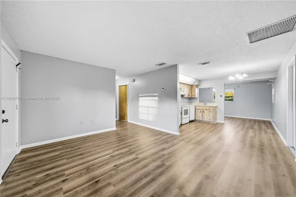 Property Slideshow image 3 of 49 | 55 jasmine st, Lake Placid, FL, 33852