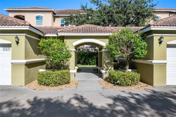 Property Slideshow image 3 of 35 | 5095 fairways cir apt i204, Vero Beach, FL, 32967