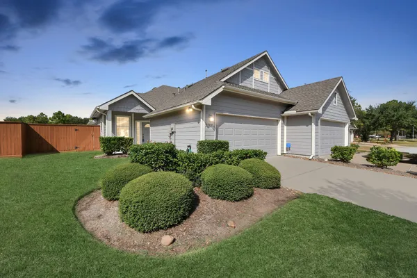 Property Slideshow image 3 of 37 | 25218 aspenlodge ln, Katy, TX, 77494