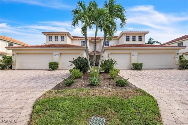 Property Slideshow image 2 of 48 | 3080 meandering way 202, Fort Myers, FL, 33905