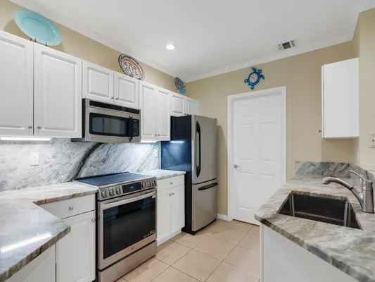 Property Slideshow image 3 of 36 | 5045 fairways cir d101, Vero Beach, FL, 32967