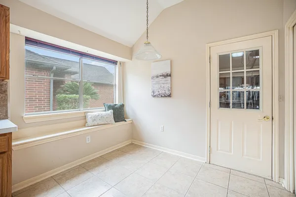 Property Slideshow image 3 of 22 | 930 peach blossom dr, Pearland, TX, 77584