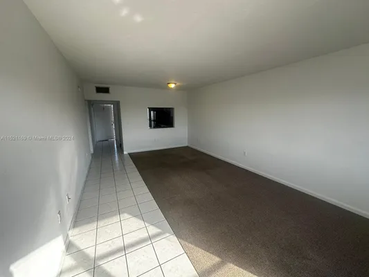 Property Slideshow image 2 of 14 | 18700 ne 3rd ct 626, Miami, FL, 33179