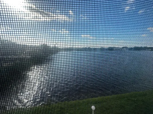 Property Slideshow image 3 of 14 | 18700 ne 3rd ct 626, Miami, FL, 33179