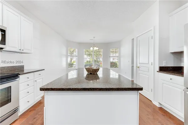 Property Slideshow image 2 of 36 | 184 hampton cir, Bluffton, SC, 29909