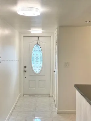 Property Slideshow image 2 of 38 | 681 s hollybrook dr 307, Pembroke Pines, FL, 33025