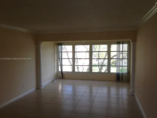 Property Slideshow image 2 of 9 | 6001 nw 61st ave apt 308, Tamarac, FL, 33319