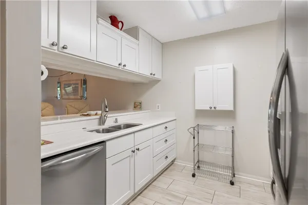 Property Slideshow image 2 of 31 | 21 plantation dr apt 205, Vero Beach, FL, 32966