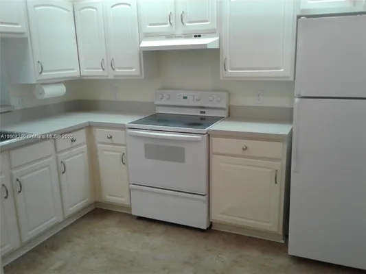 Property Slideshow image 3 of 30 | 701 sw 142nd ave 104s, Pembroke Pines, FL, 33027