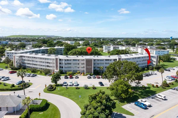 Property Slideshow image 2 of 39 | 156 e grantham e 156, Deerfield Beach, FL, 33442