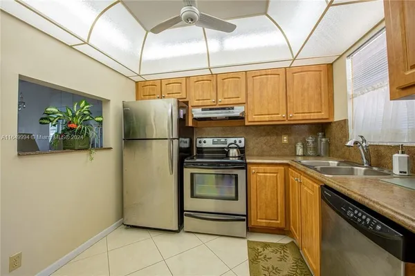 Property Slideshow image 2 of 17 | 6700 royal palm blvd 103d, Margate, FL, 33063